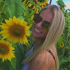 Meet your Posher, Alexa